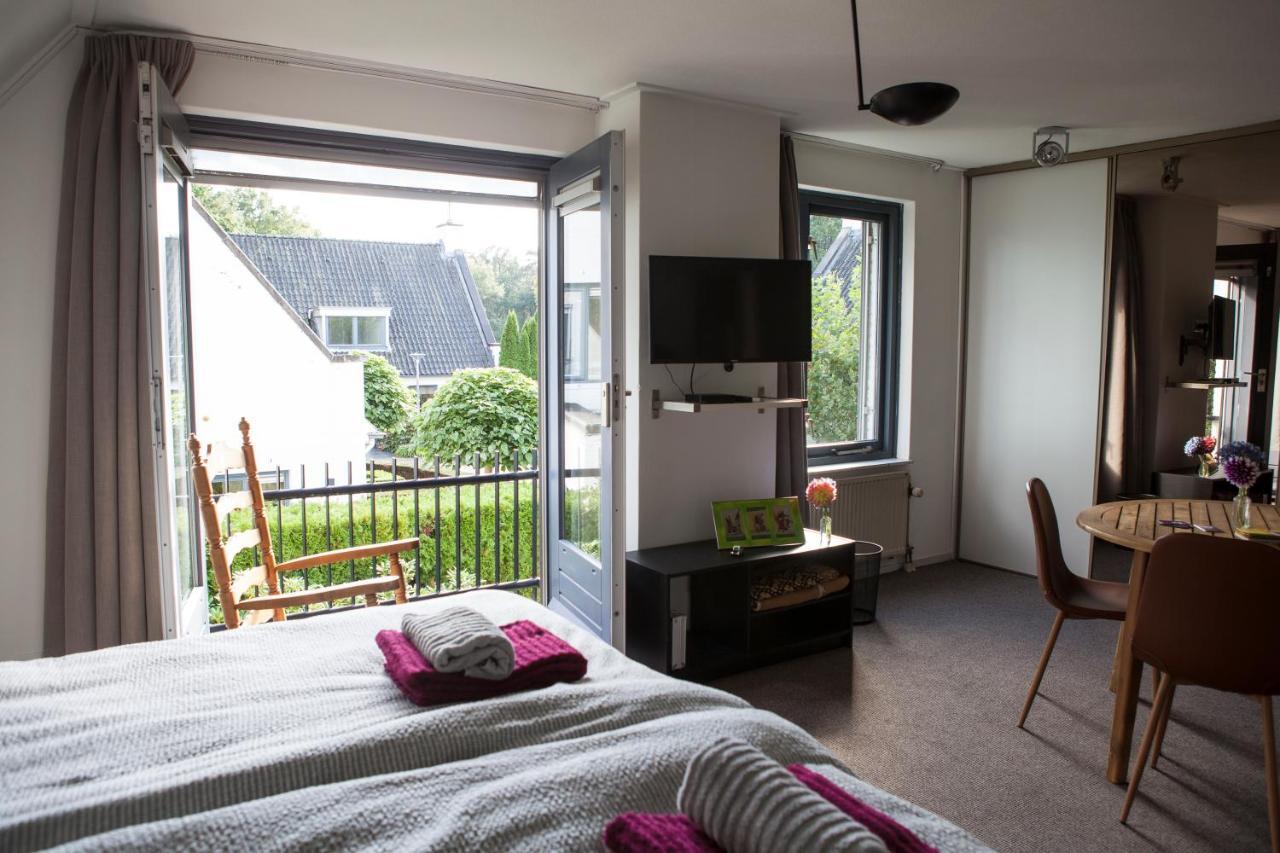De Heidestroper Bed & Breakfast ไอนด์โฮเวน ภายนอก รูปภาพ