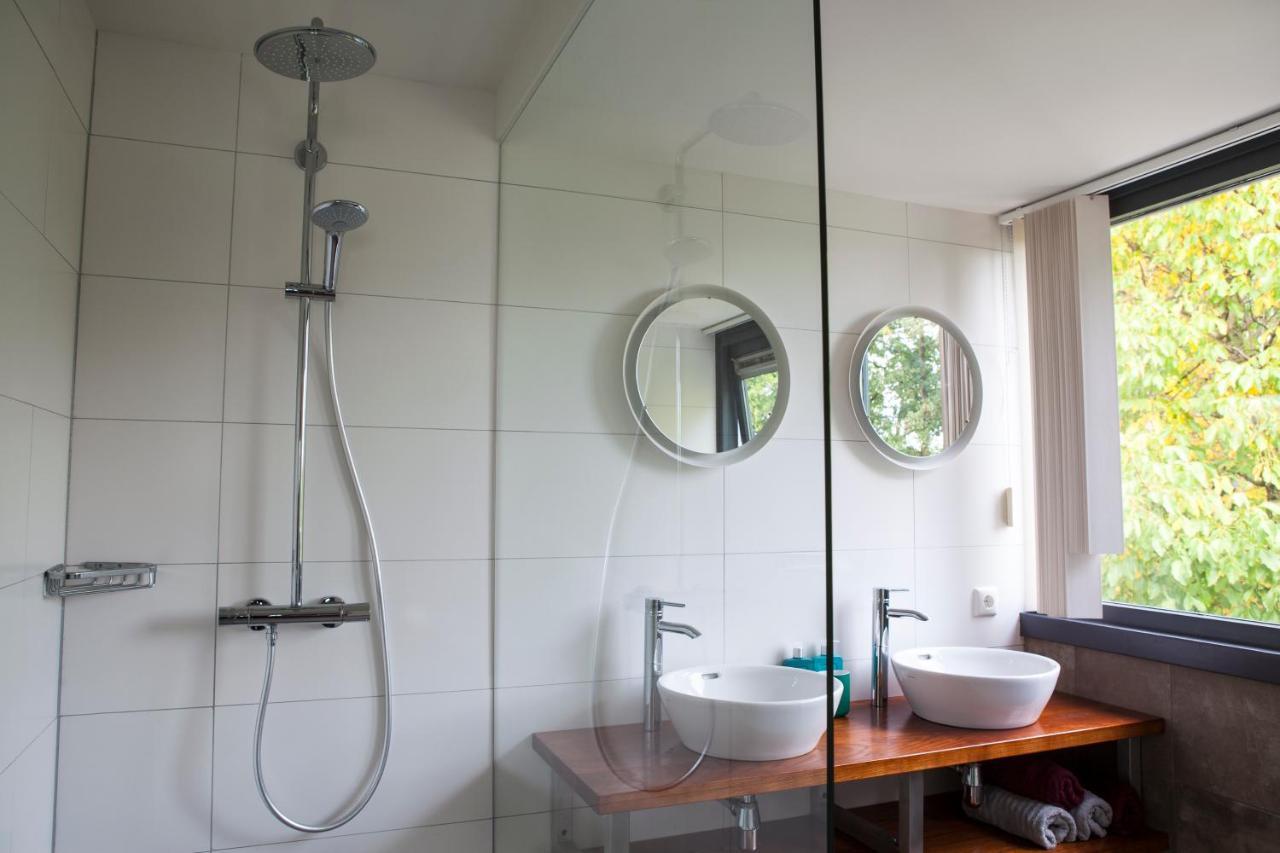 De Heidestroper Bed & Breakfast ไอนด์โฮเวน ภายนอก รูปภาพ