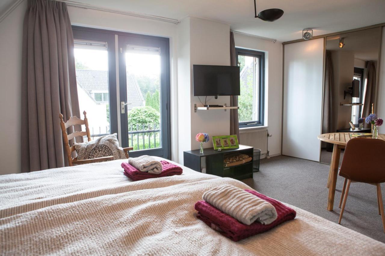 De Heidestroper Bed & Breakfast ไอนด์โฮเวน ภายนอก รูปภาพ